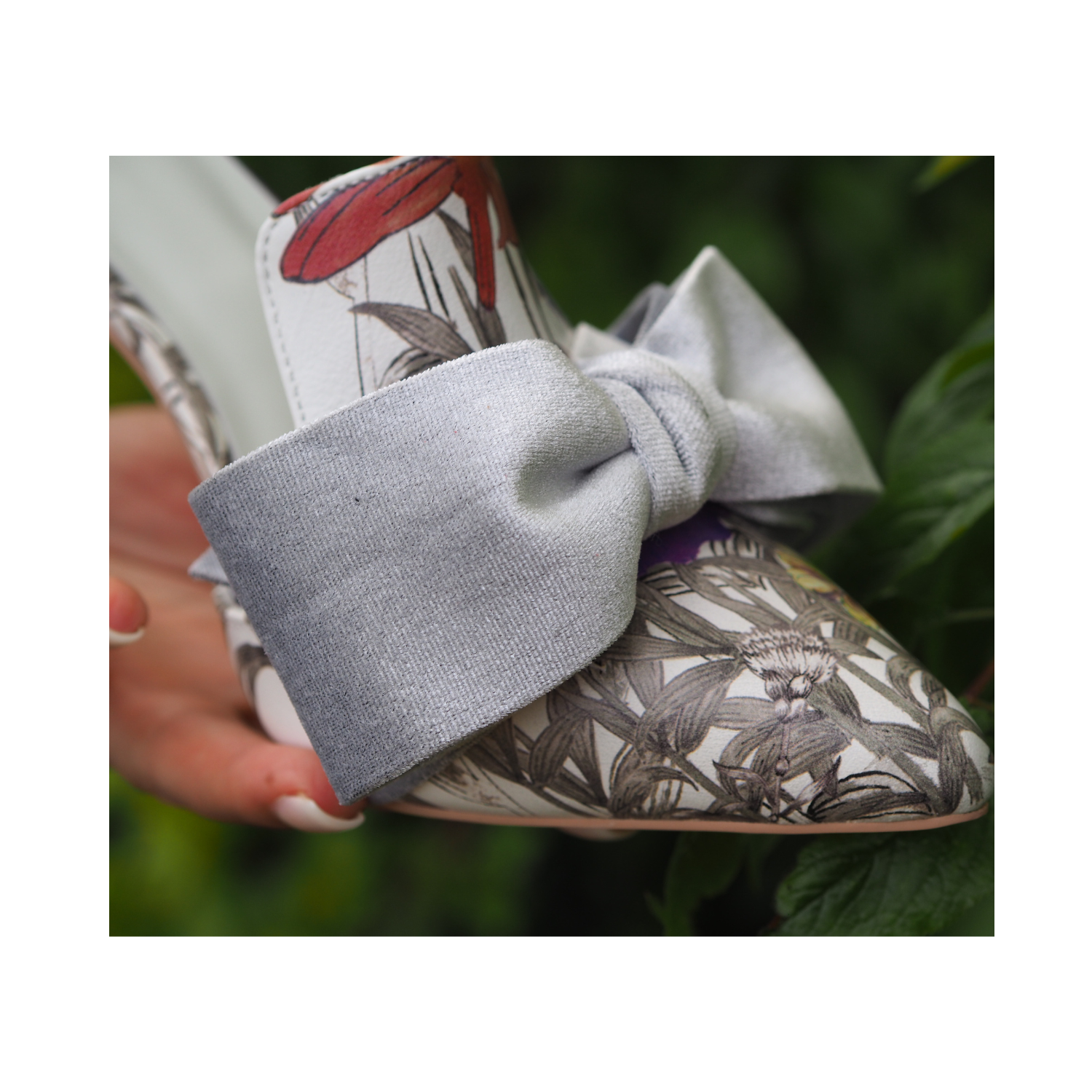 Nantes französische Slipper mit Fliege - Blumenmuster