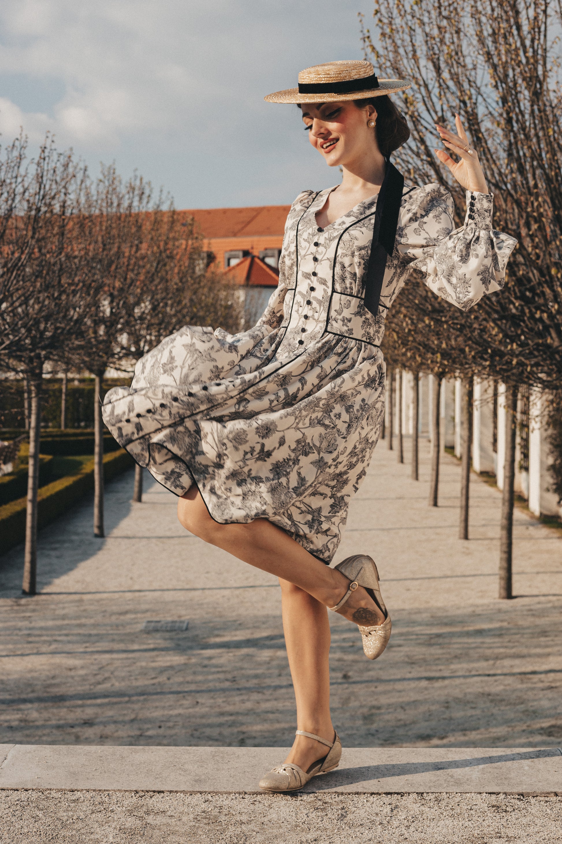 V-neck Printed Aline Dress With Long Puffed Sleeves and Covered Buttons snova vintage