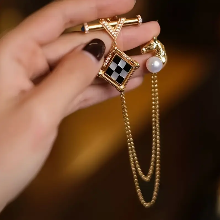 The Timeless Elegance of Brooches: A Historical Journey Through Women's Adornments