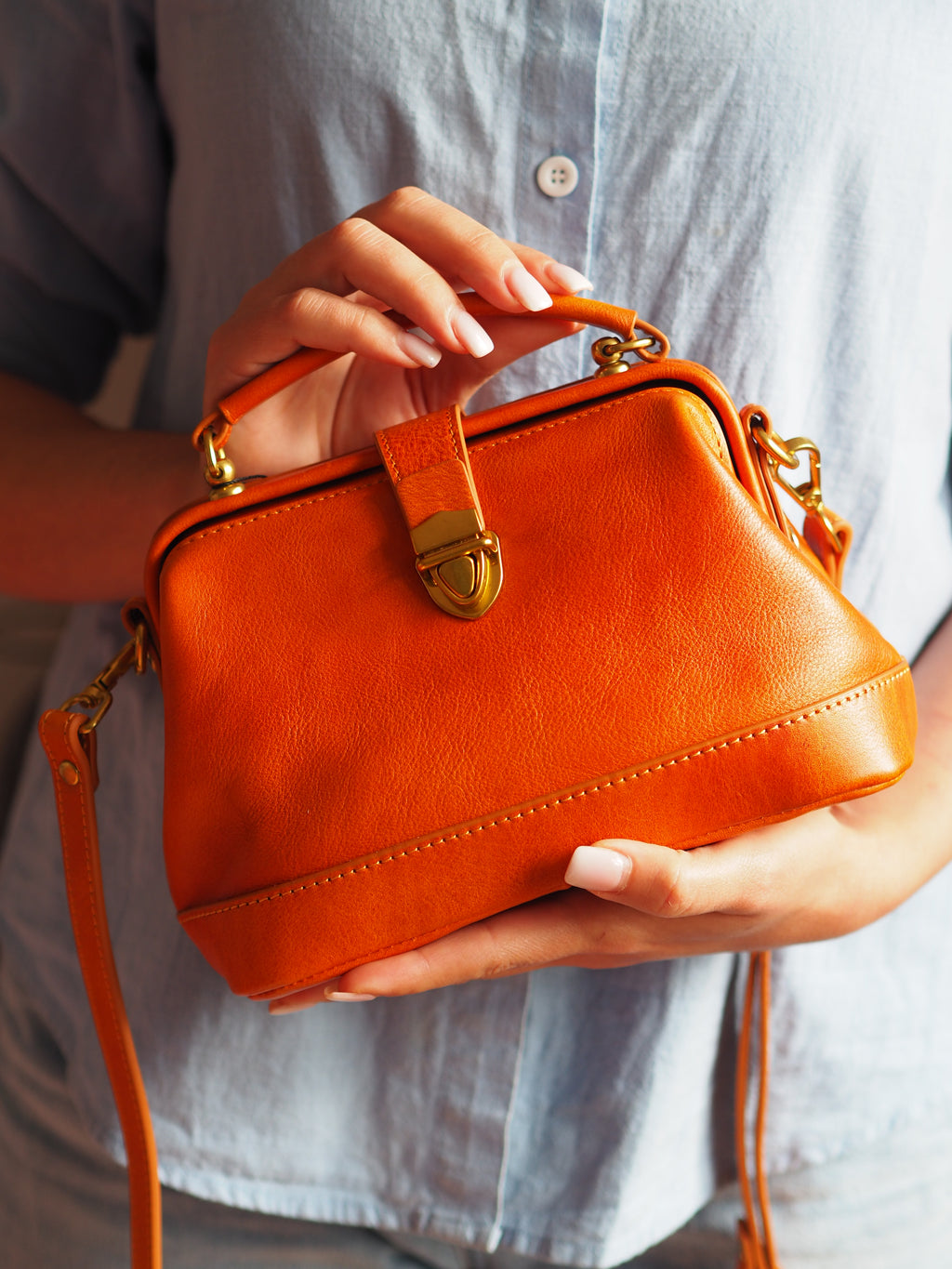 Mini Cowhide Leather Handbag – Adjustable Crossbody Strap