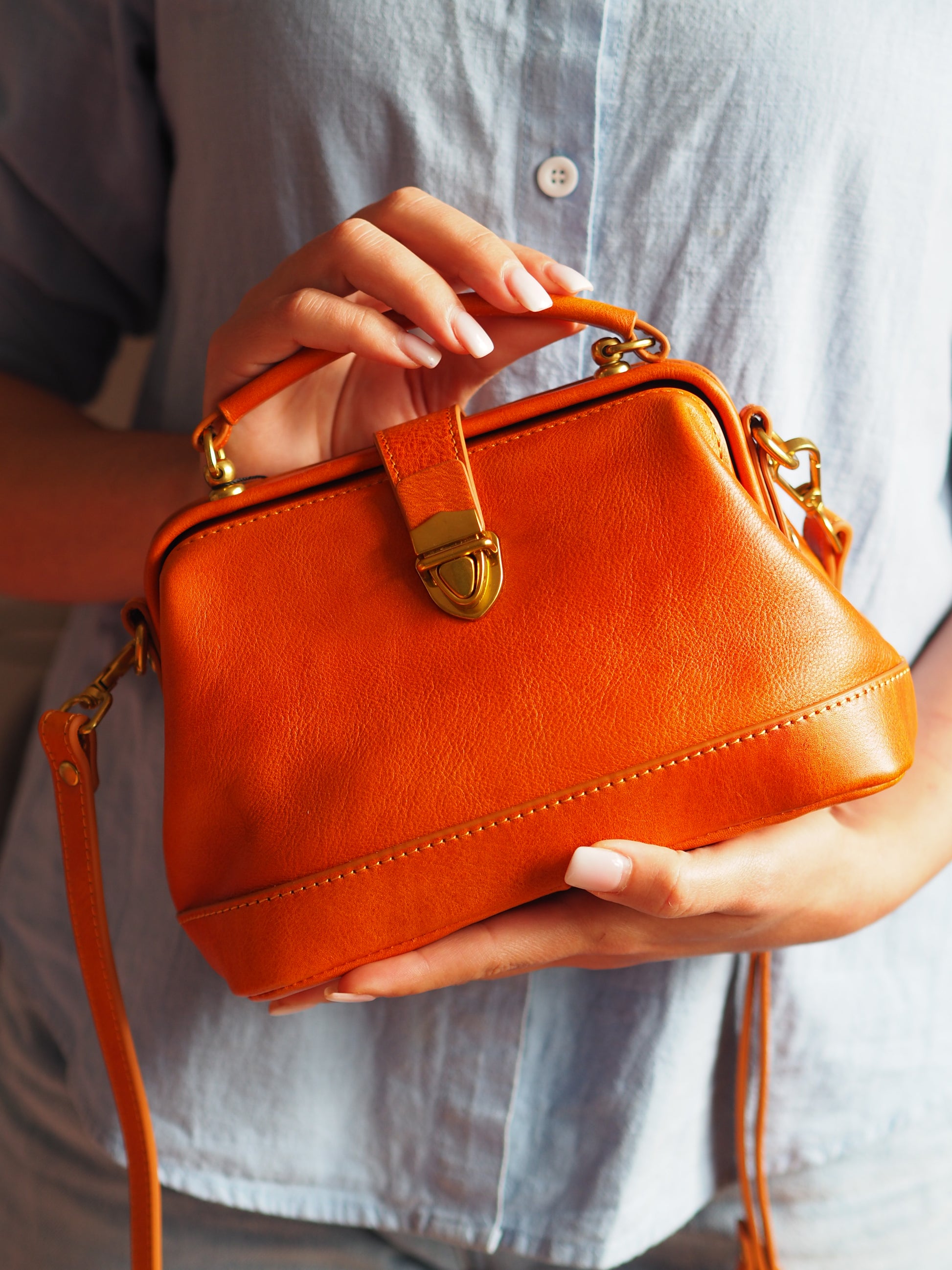 Mini Cowhide Leather Handbag – Adjustable Crossbody Strap