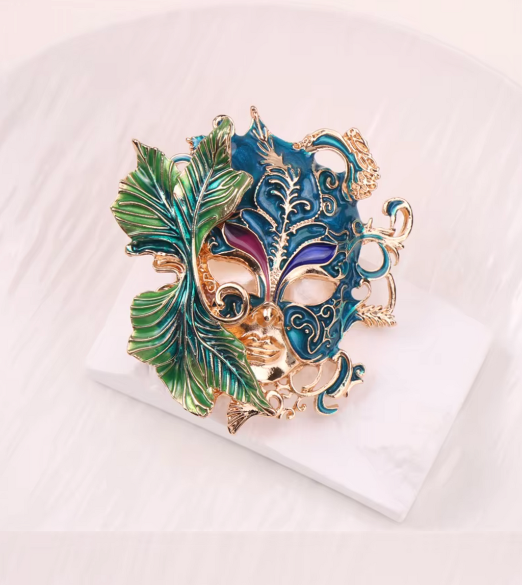 Volto Fantasy Venetian Mask Brooch - Gold