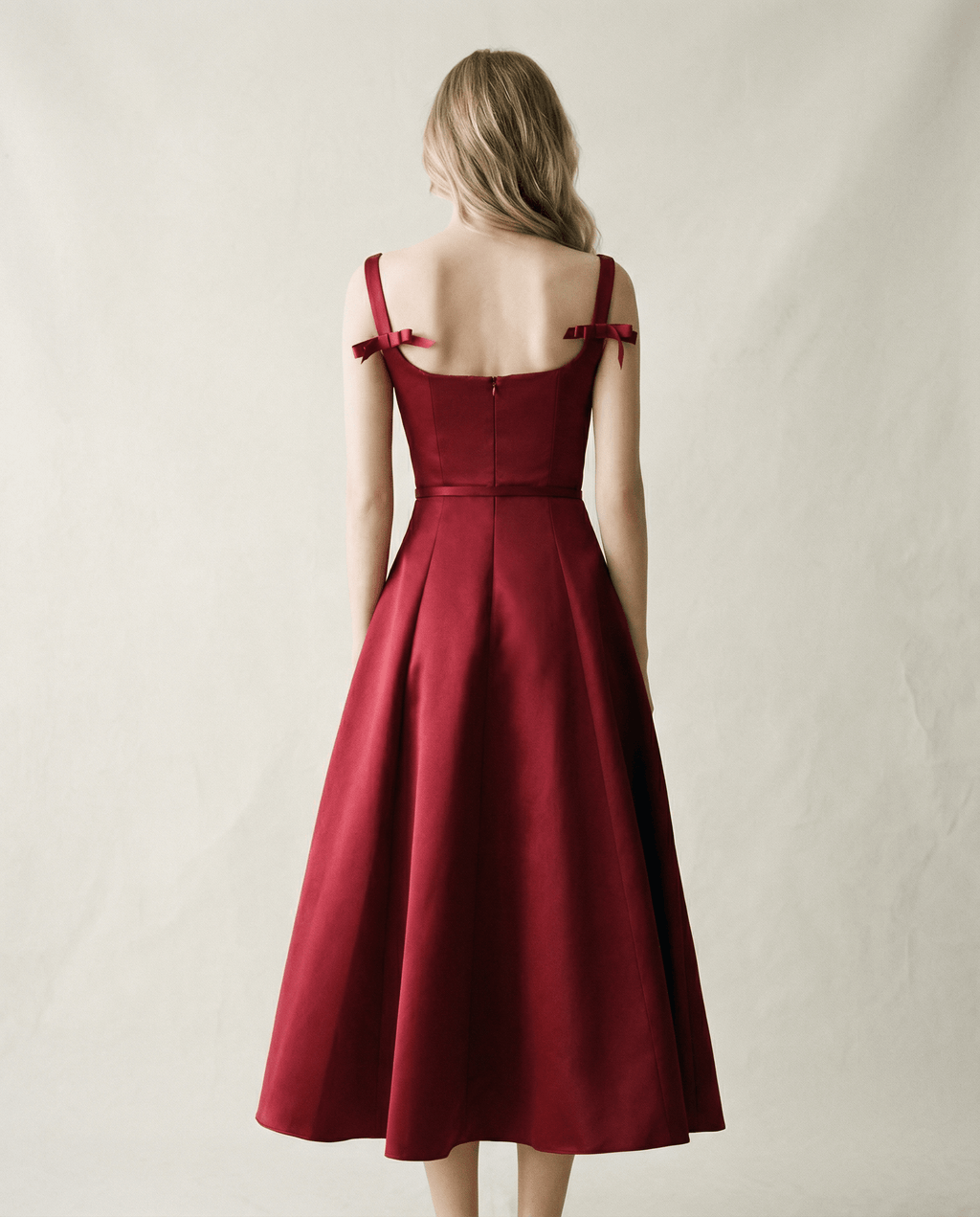 Ärmelloses Swing-Skaterkleid im Fit and Flare-Stil - Lera Black