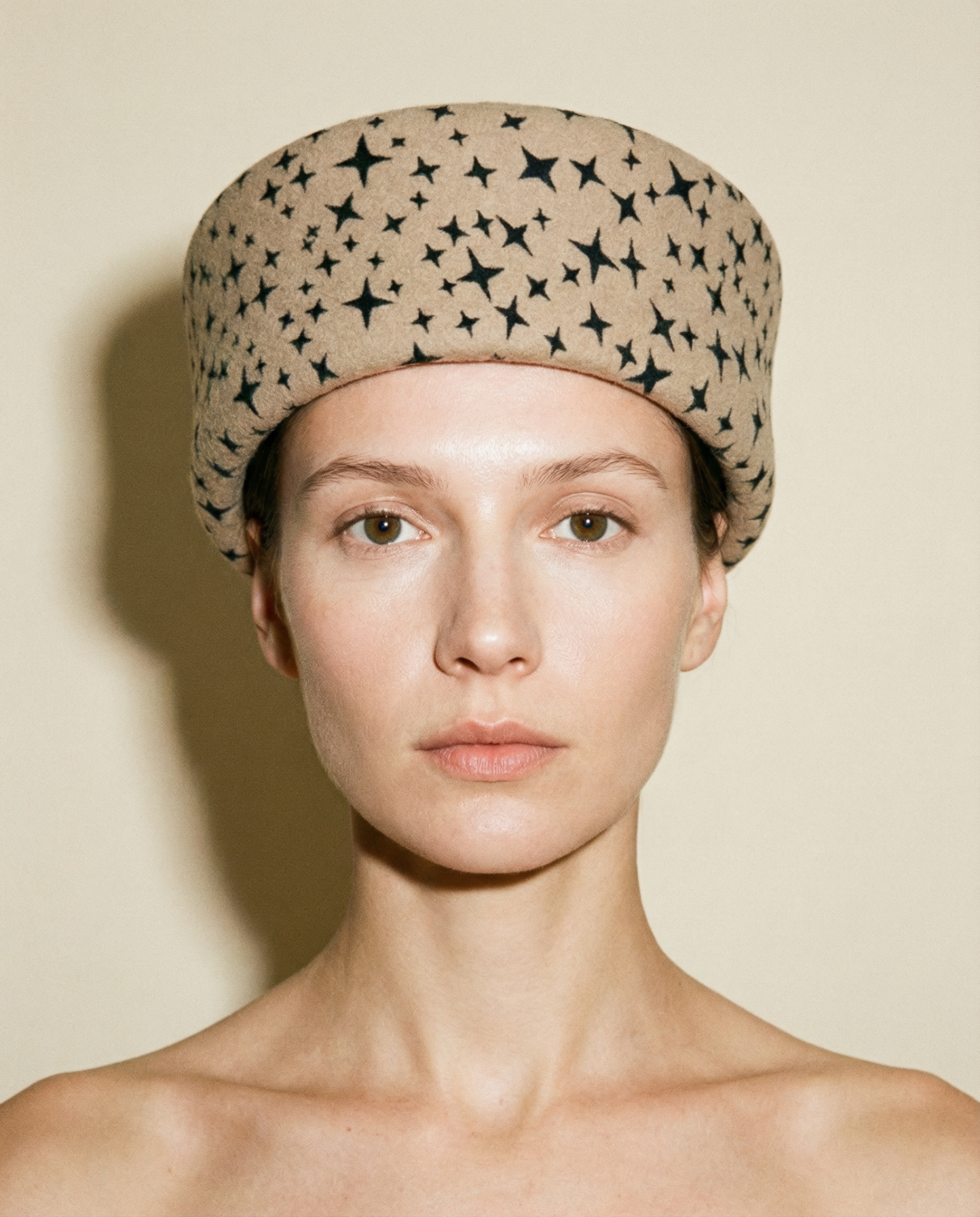 Star Print Pillbox Hat 100% Wool