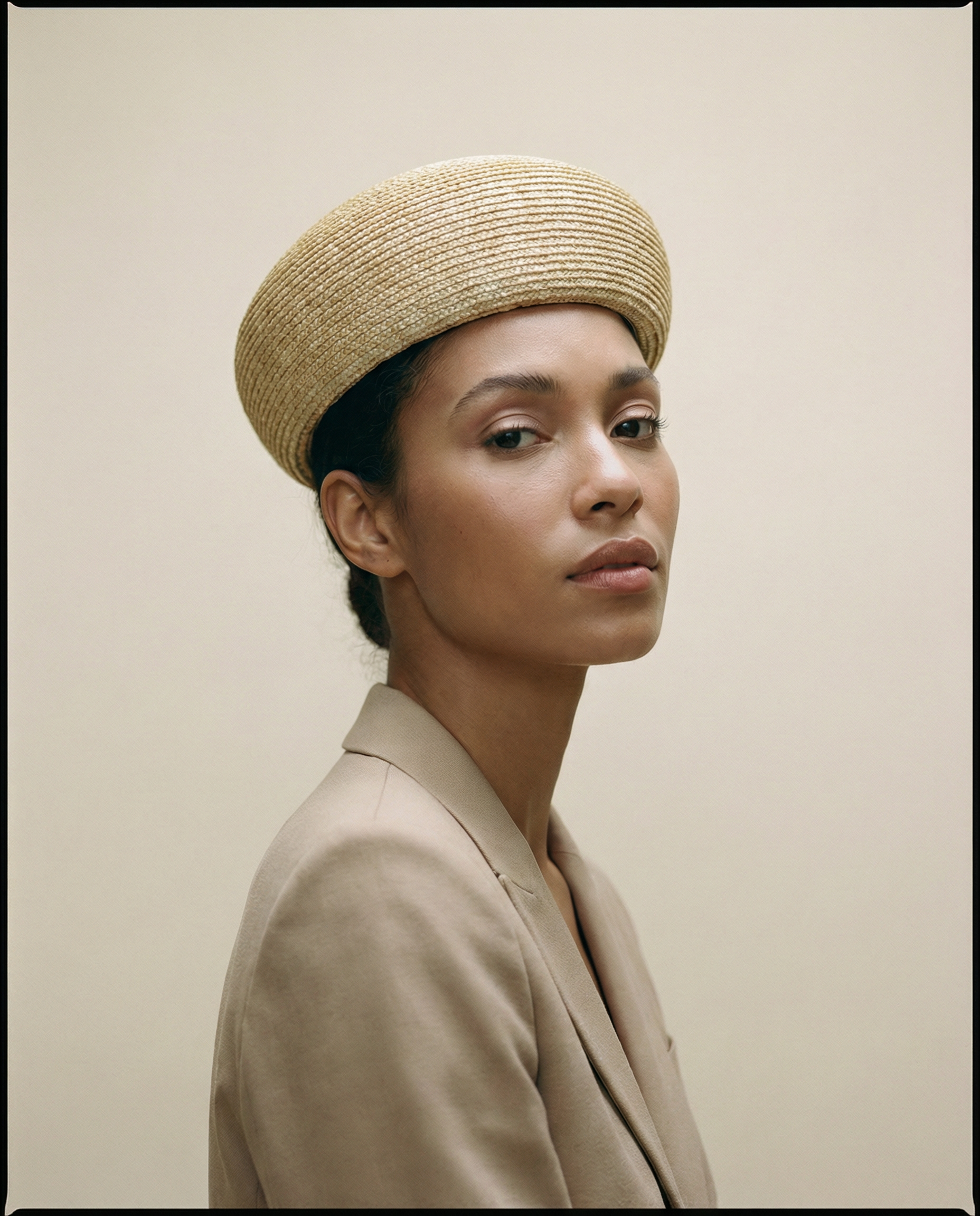 Straw Trapeze-Shaped Pillbox Hat