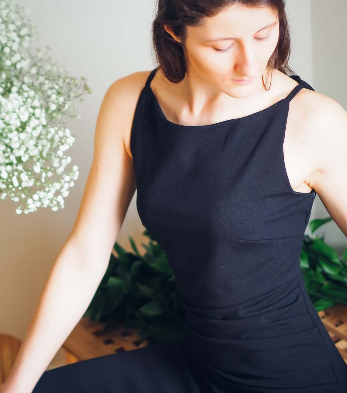 Black Dress With Ruched Waist Boat Neck 